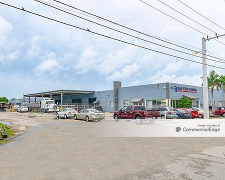 Industrial space for Rent at 7400 NW 37th Avenue in Miami