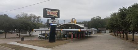 Retail space for Rent at 1110 N Esplanade St in Cuero