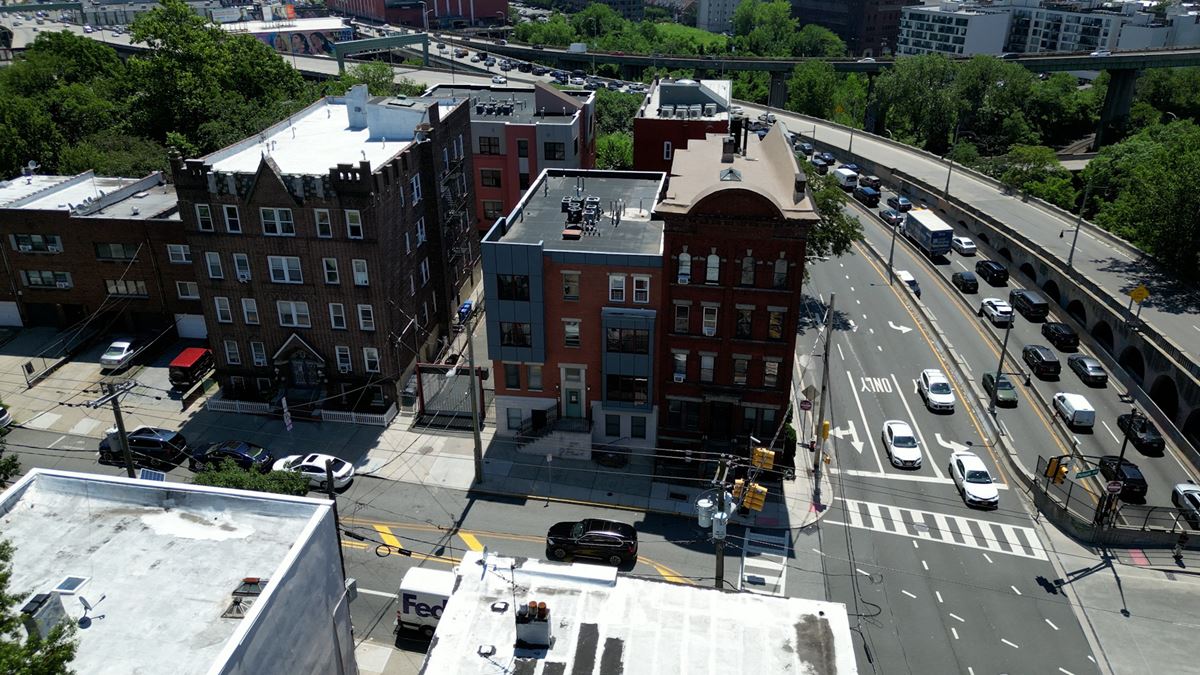 76 Palisade Ave
