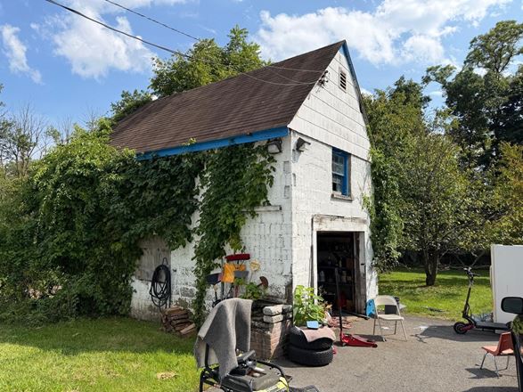 184 S Pascack Rd