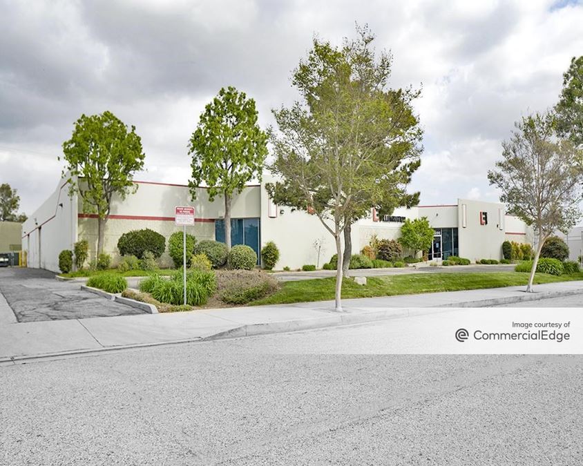 9200 Deering Avenue, Chatsworth, CA industrial Building