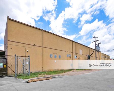 Industrial space for Rent at 2343 North Beckley Avenue in Dallas