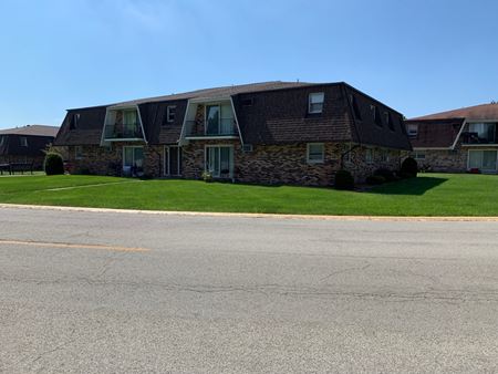 Photo of commercial space at 150 Meadows Road North in Bourbonnais