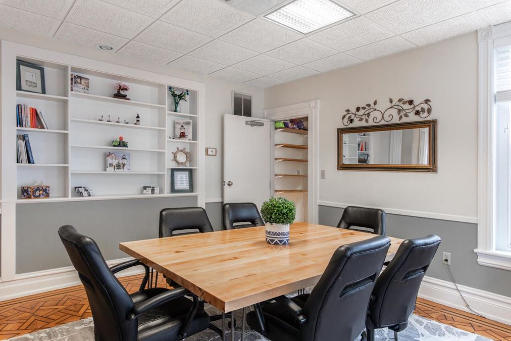 Lighthouse Realty CoWorking Space