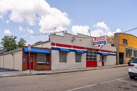 Photo of commercial space at 127 Jennings Ave in Knoxville