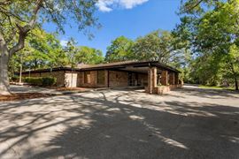7019 NW 11th Pl