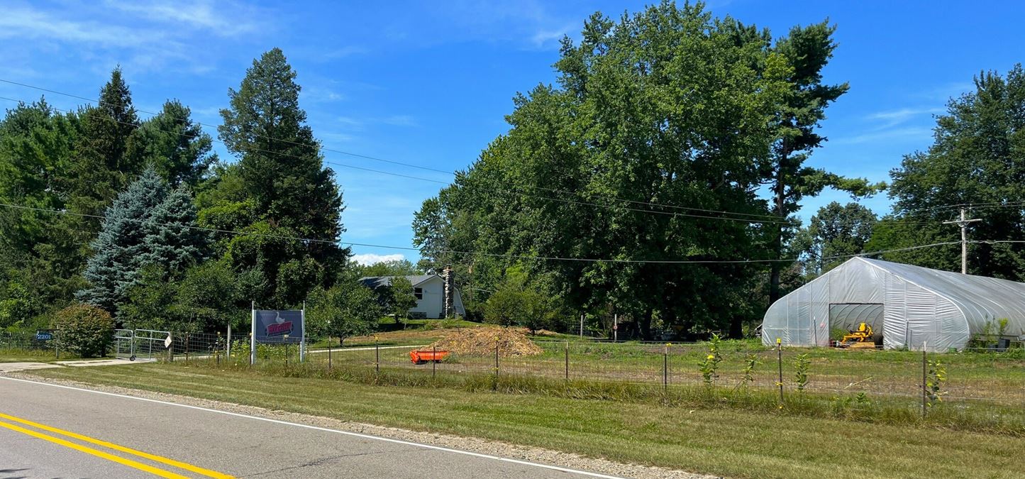 11 Acre Farm for Sale in Pinckney