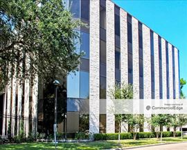 8584-8588 Katy Freeway
