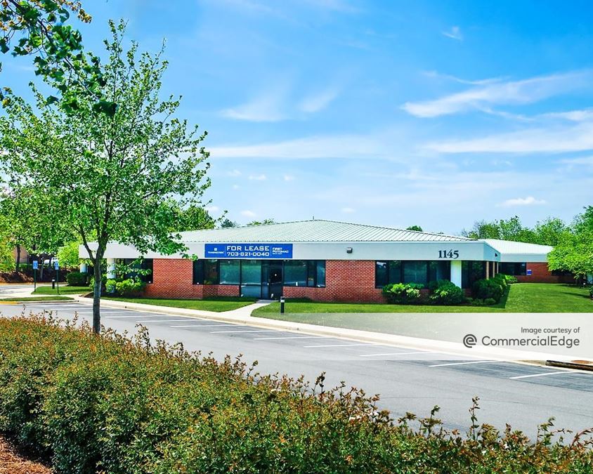 Herndon Corporate Center 1145 Herndon Pkwy Office Building