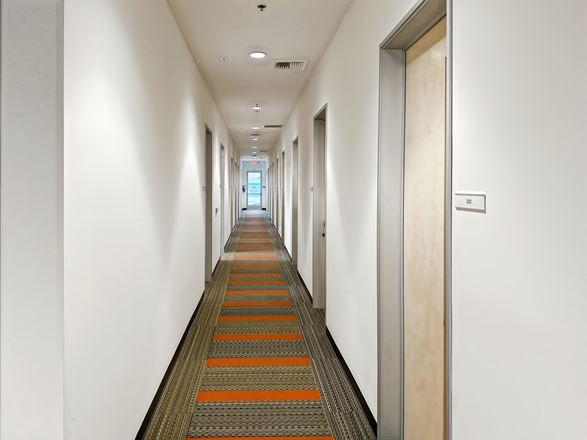 Regus - Ontario - W 6th Street