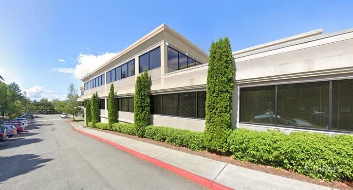 Rare hard to find Kirkland office building for  sale in desirable Houghton area