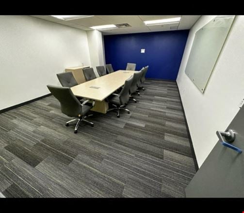 6513 SF Suite 200 Professional and Medical Office Space