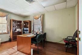 Spacious Medical Clinic in Prime Location in Doctor's Row in Metairie