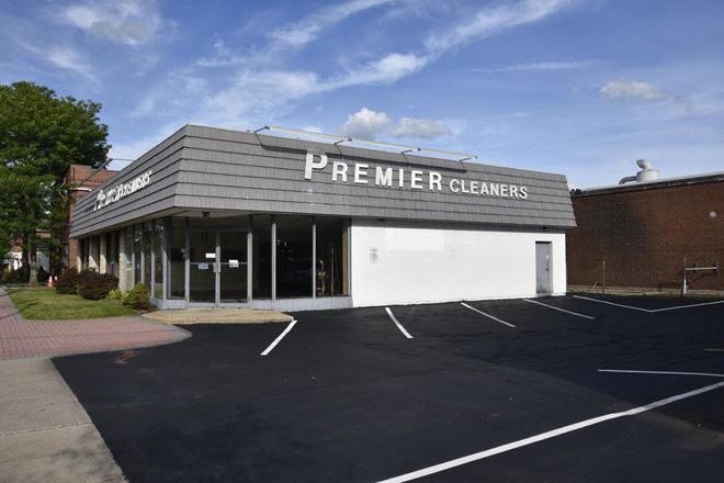 Location Location Location Prime Downtown Newington Location