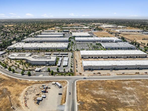 Sierra View Industrial Park Building 1
