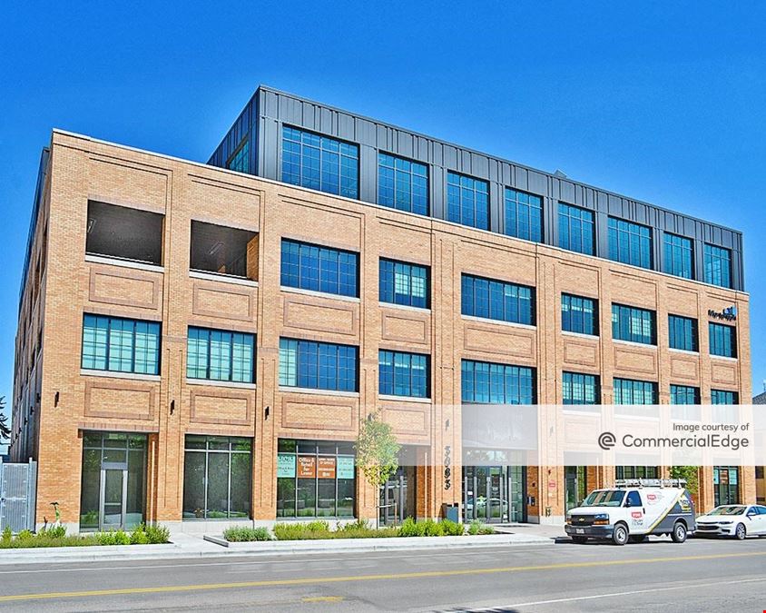3083 Walnut