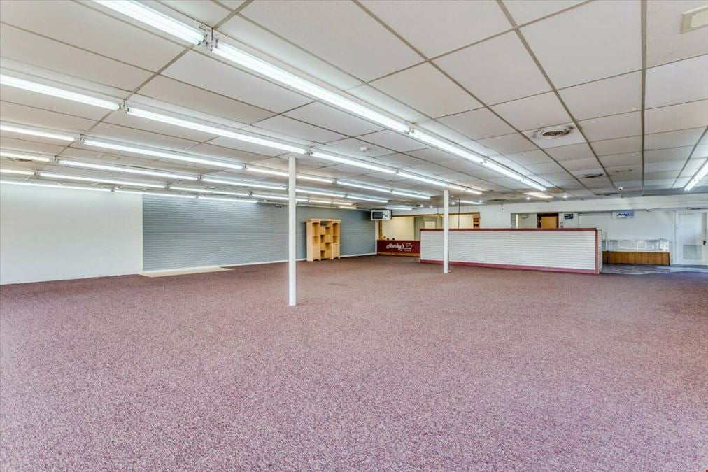 629 N Main St., Hutchinson