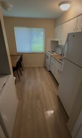 2803 Lansing Dr
