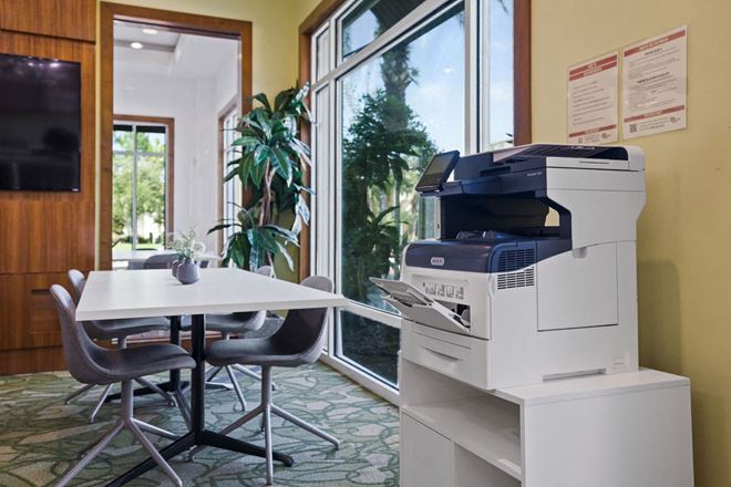 Apt CoWork - at The Marq Highland Park