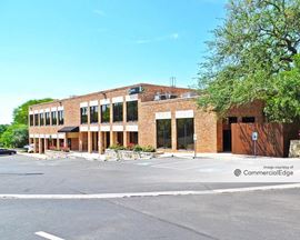 Legacy Oaks - Plaza Buildings