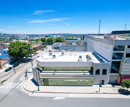 Office space for Rent at 900 N Hill St in Los Angeles