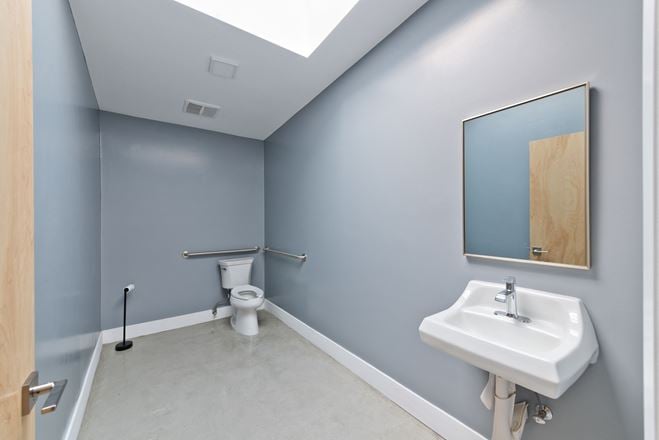1020 Pico Boulevard, Santa Monica, CA 90405