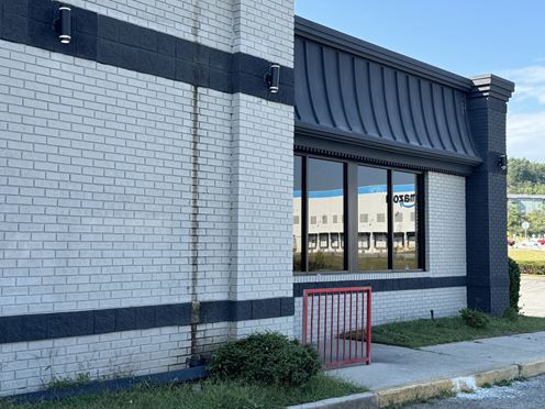 Free Standing Restaurant with Drive Thru