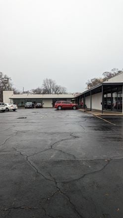 Retail Units | Loves Park Plaza