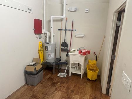 C100     Space Photo Gallery 6