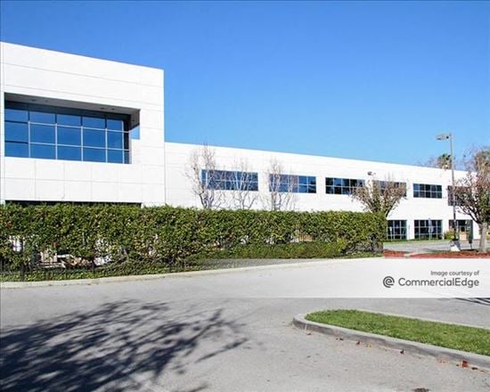 931 Corporate Center