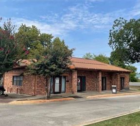 821 Grand Avenue Pkwy #200