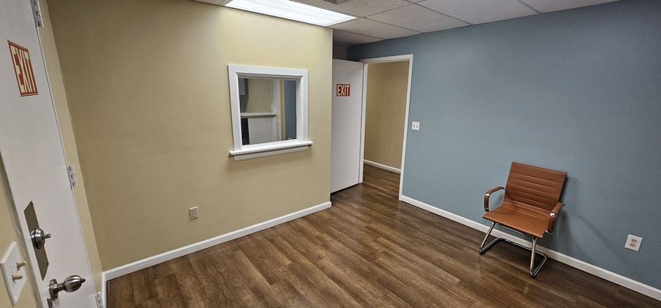 27 Hospital Ave Ste 201