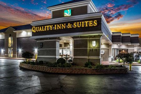 Quality Inn & Suites - Kansas City - Independence