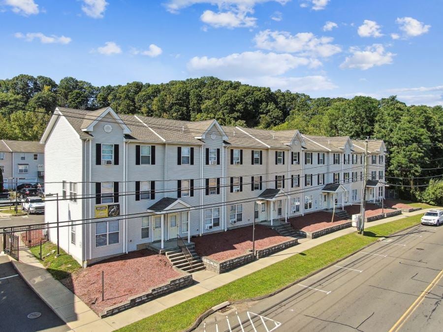 REO Sale: Value-Add Student Housing | Hamden, CT