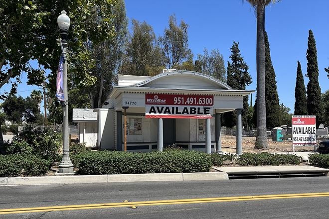 Washington Avenue Retail Building - Lease