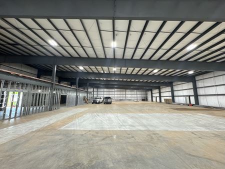 Photo of commercial space at 1137 E Hefner Rd in Oklahoma City