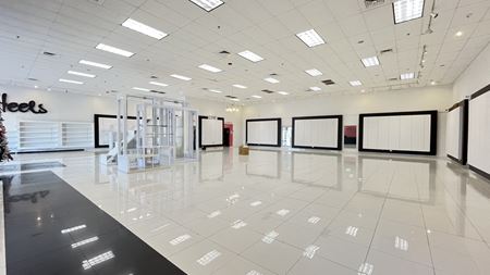 Retail space for Rent at Former "On Fourth" Building - 2718 South 4th Avenue in Yuma
