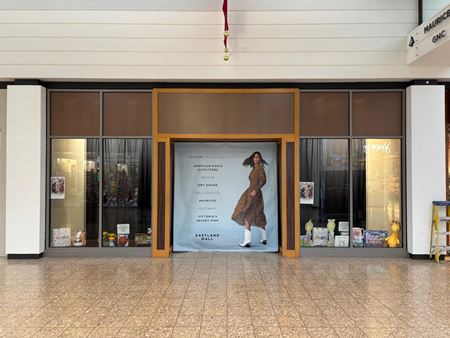 0066A    Space Photo Gallery 2