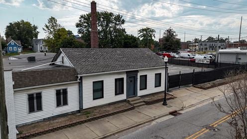 123 North Pine Street