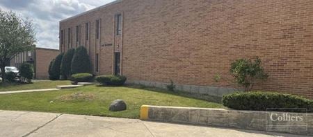 Photo of commercial space at 905 S Westwood Ave in Addison