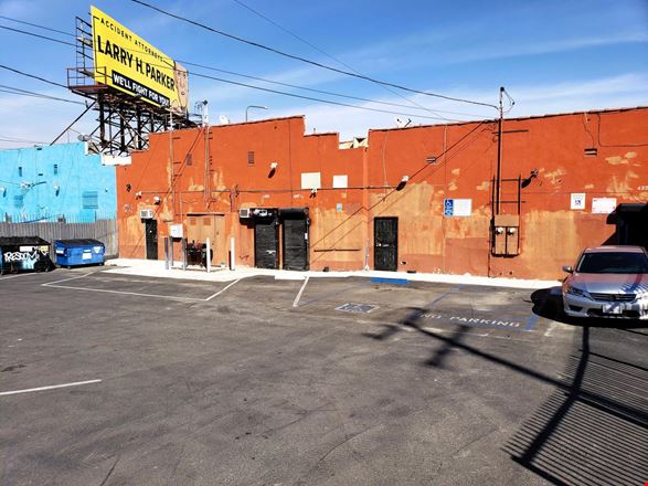 4317 - 4323 Crenshaw Blvd