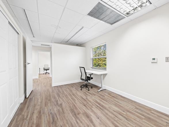 2803 E Commercial Blvd