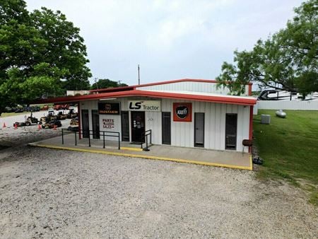 Retail space for Sale at 3456 S Burleson Blvd in Alvarado