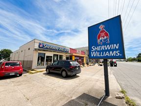 Retail Strip Fronting Airline Hwy