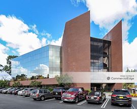 Center Plaza