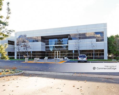 Brea Corporate Park - 3020 & 3060 Saturn Street