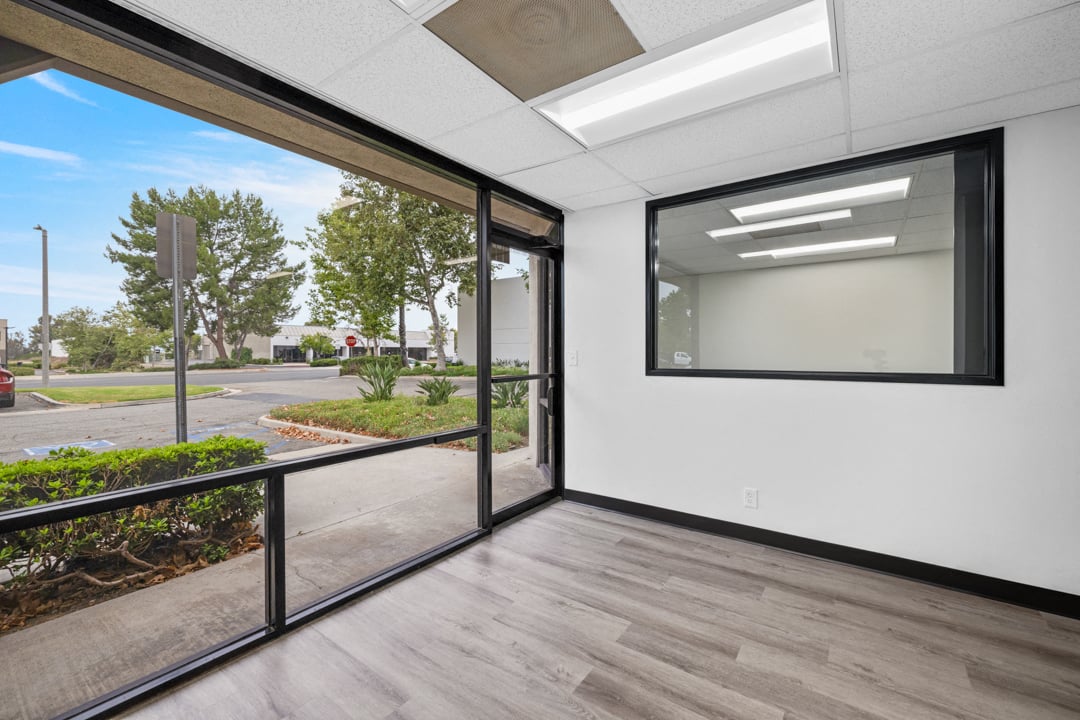 Cañada Business Center