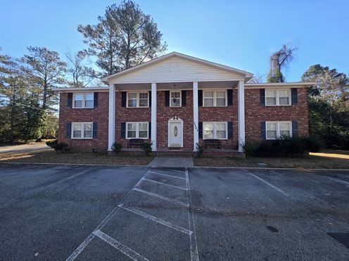 1101 Commanchee Trail