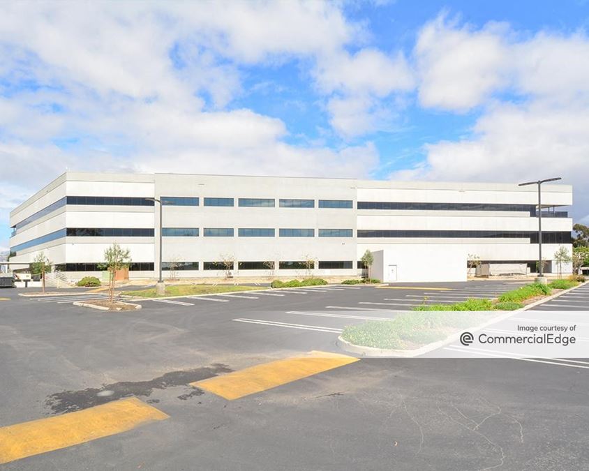 3200 East Carson Street, Lakewood, CA 90712