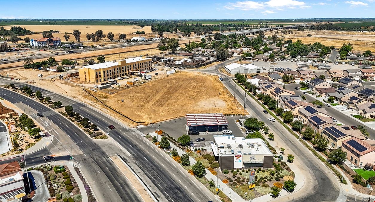 NWC of Herndon & Farrington Avenues